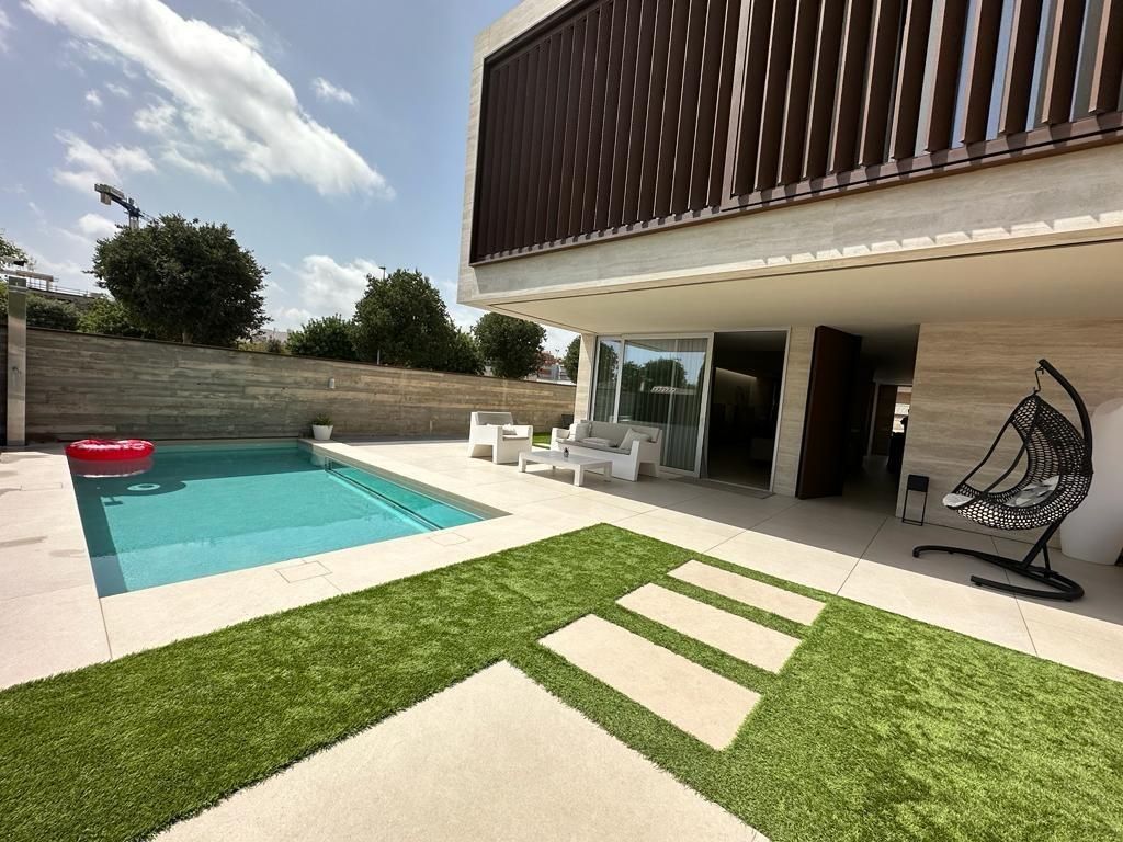 Piscina de Casa o xalet de lloguer en Castellón de la Plana / Castelló de la Plana amb Aire condicionat, Calefacció i Jardí privat