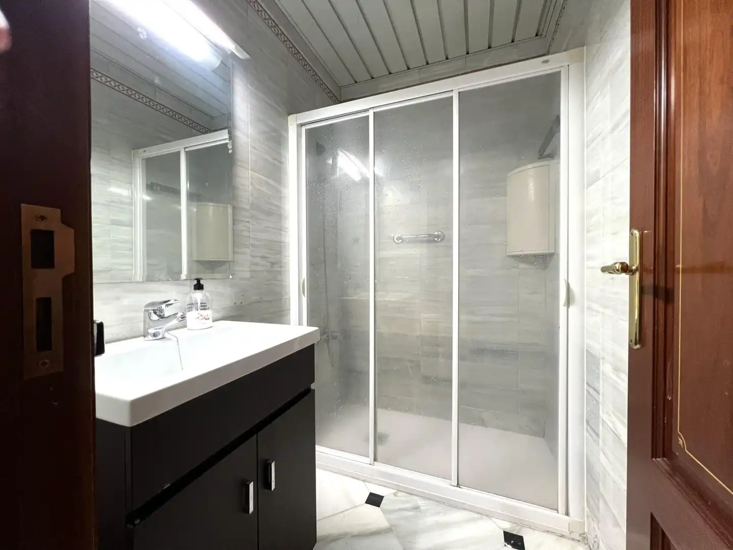 Badezimmer von Wohnung zur Miete in Córdoba