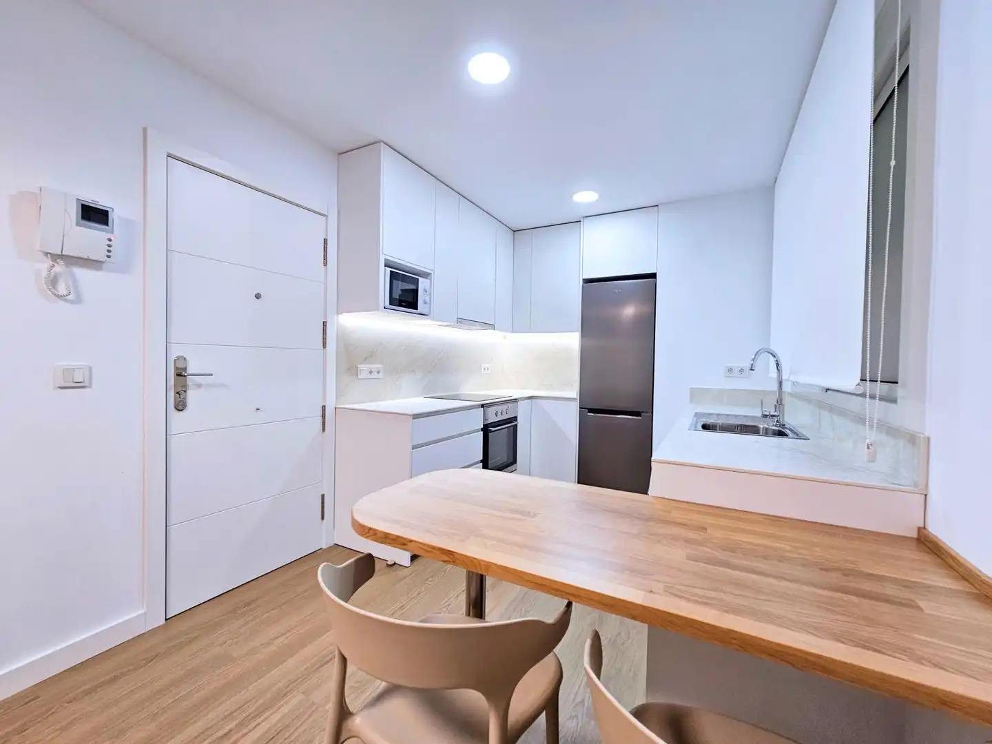 Kitchen of Flat for rent in Cartagena  with Air Conditioner and Furnished
