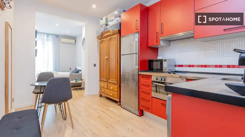 Kitchen of Flat for rent in Madrid  with Air Conditioner, Heating and Furnished