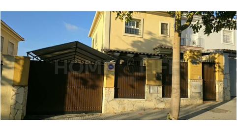 Foto 3 de Casa o chalet en venta en Calle Irlanda, Distrito Zeta - Recinto Ferial Cortijo de Torres, Málaga Capital