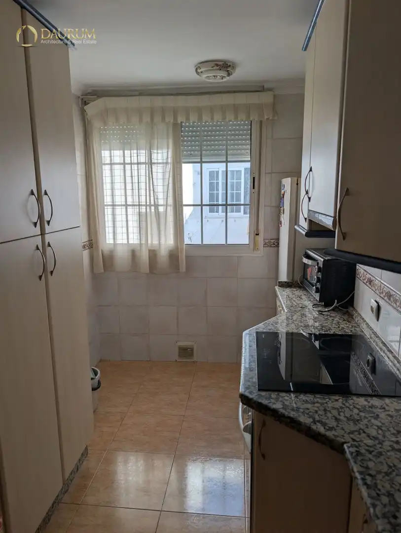 Cuina de Pis en venda en Sevilla amb Calefacció i Terrassa