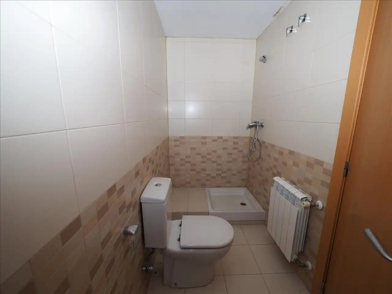 Baño de Dúplex en venta en Torelló con Calefacción, Terraza y Balcón