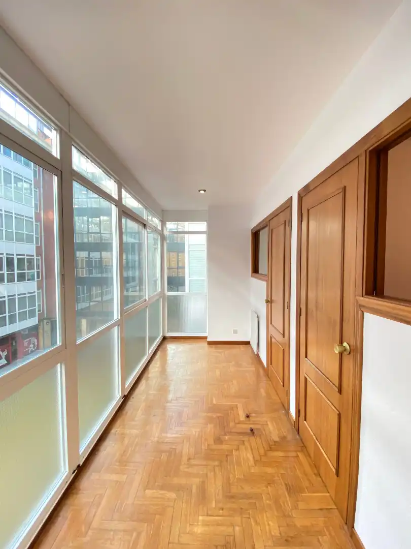 Piso en venta en Santiago de Compostela  con Calefacción, Trastero y Amueblado