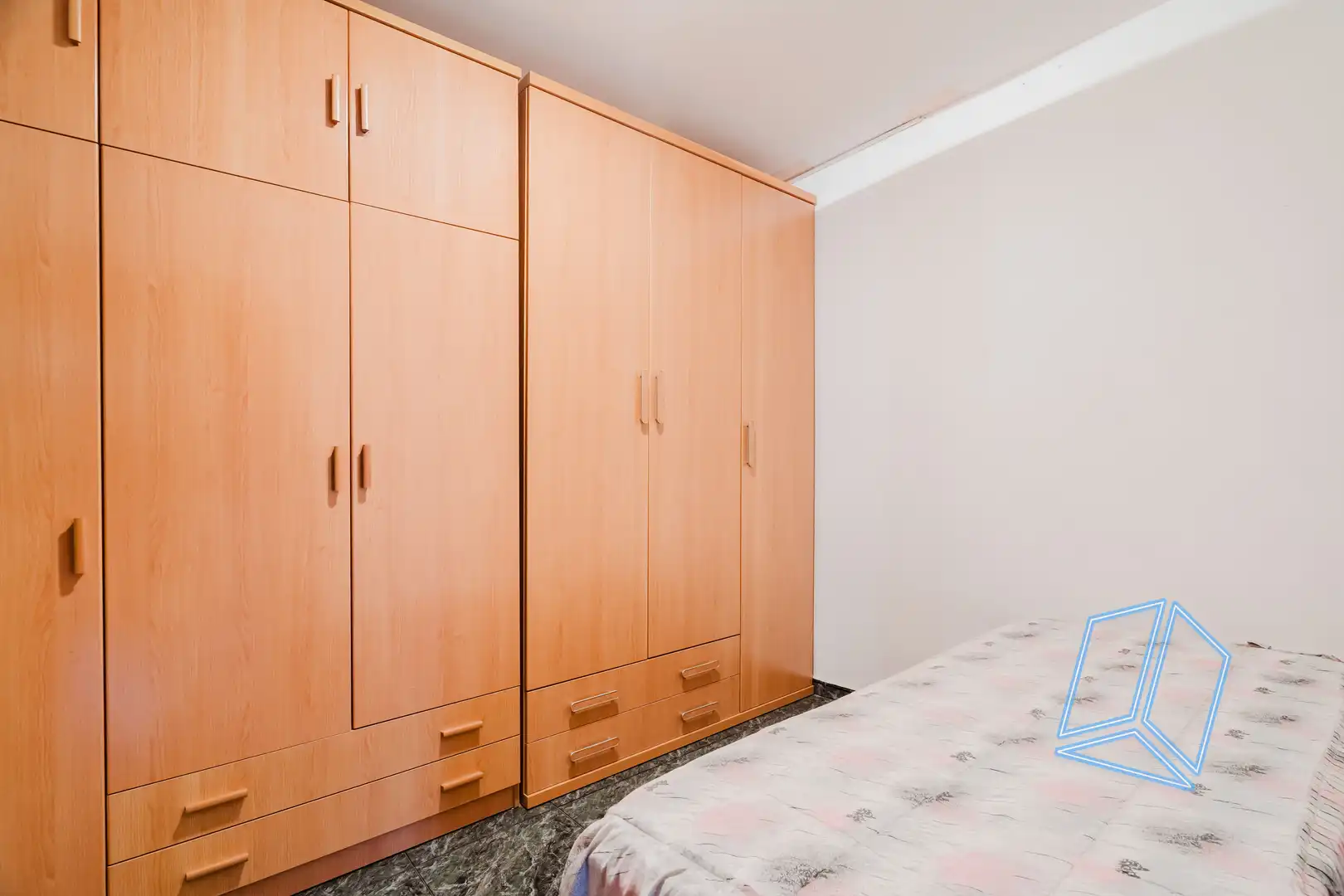 Habitación de Piso en venta en L'Hospitalet de Llobregat con Balcón