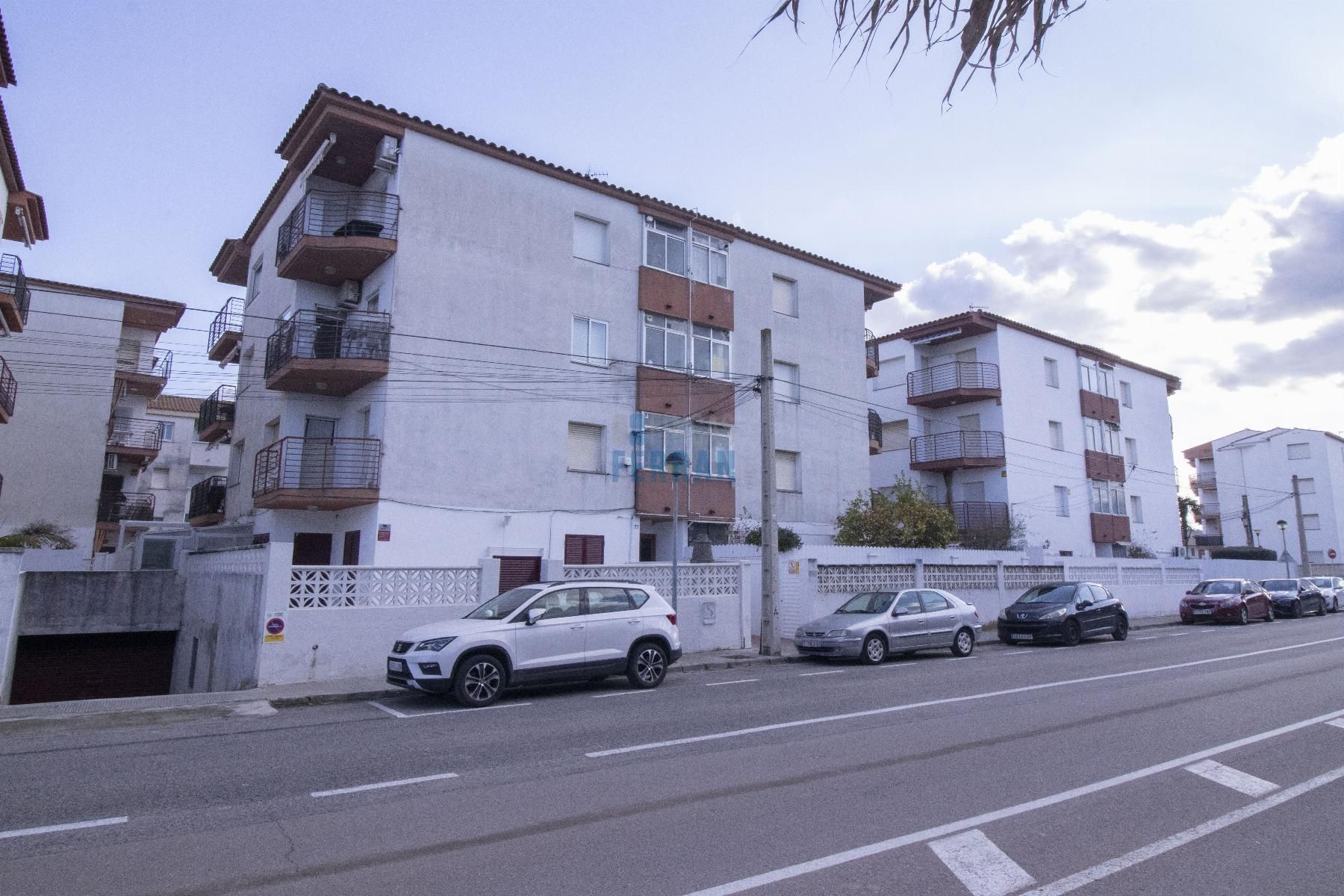 Exterior view of Apartment for sale in El Vendrell  with Air Conditioner, Terrace and Storage room