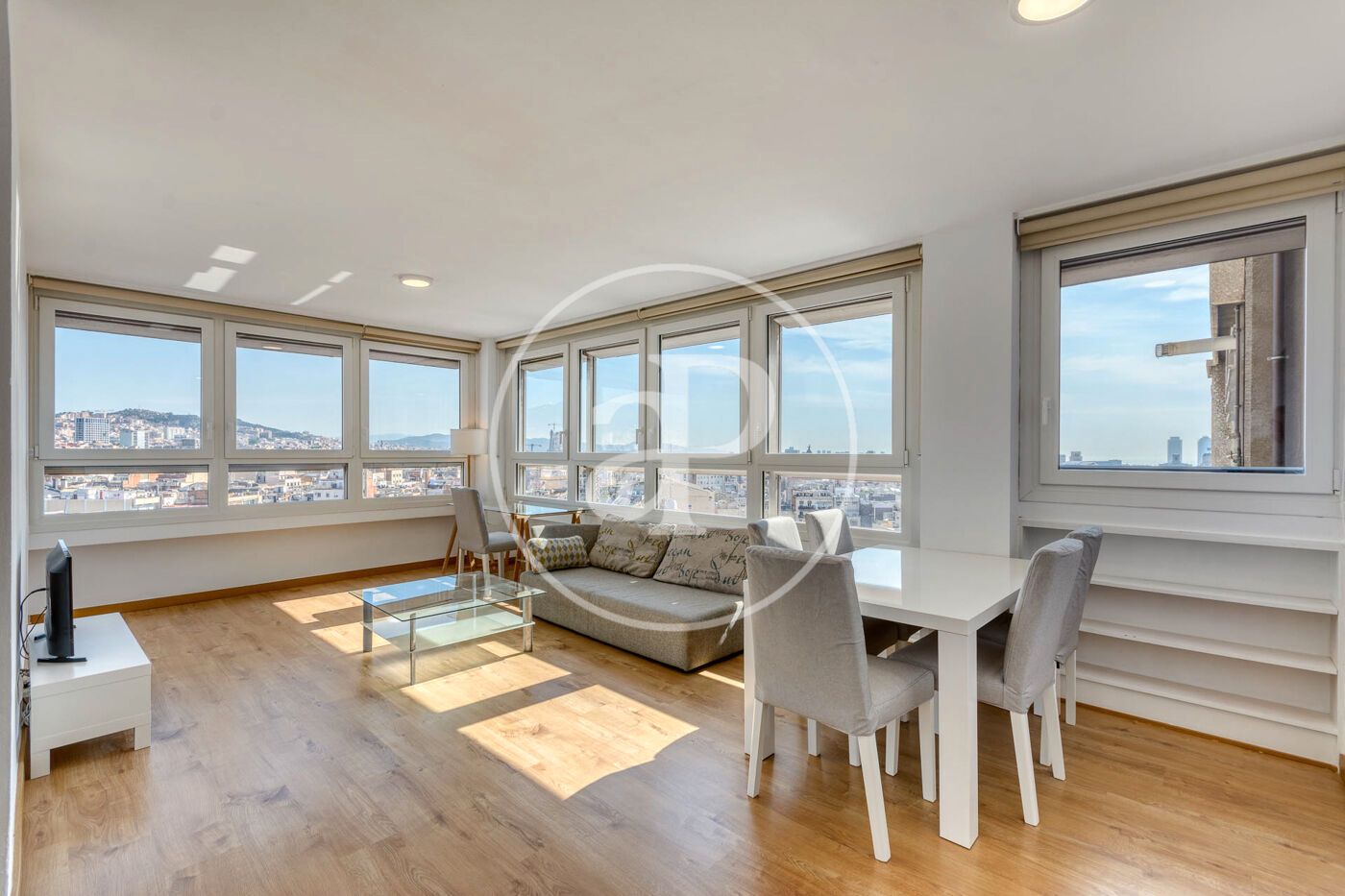 Living room of Flat for sale in  Barcelona Capital  with Heating, Private garden and Storage room