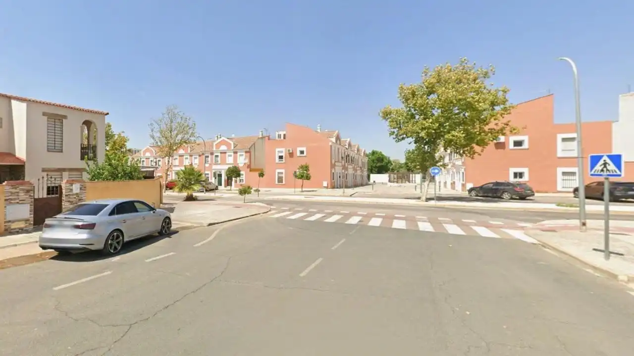 Vista exterior de Casa adosada en venda en Mairena del Alcor