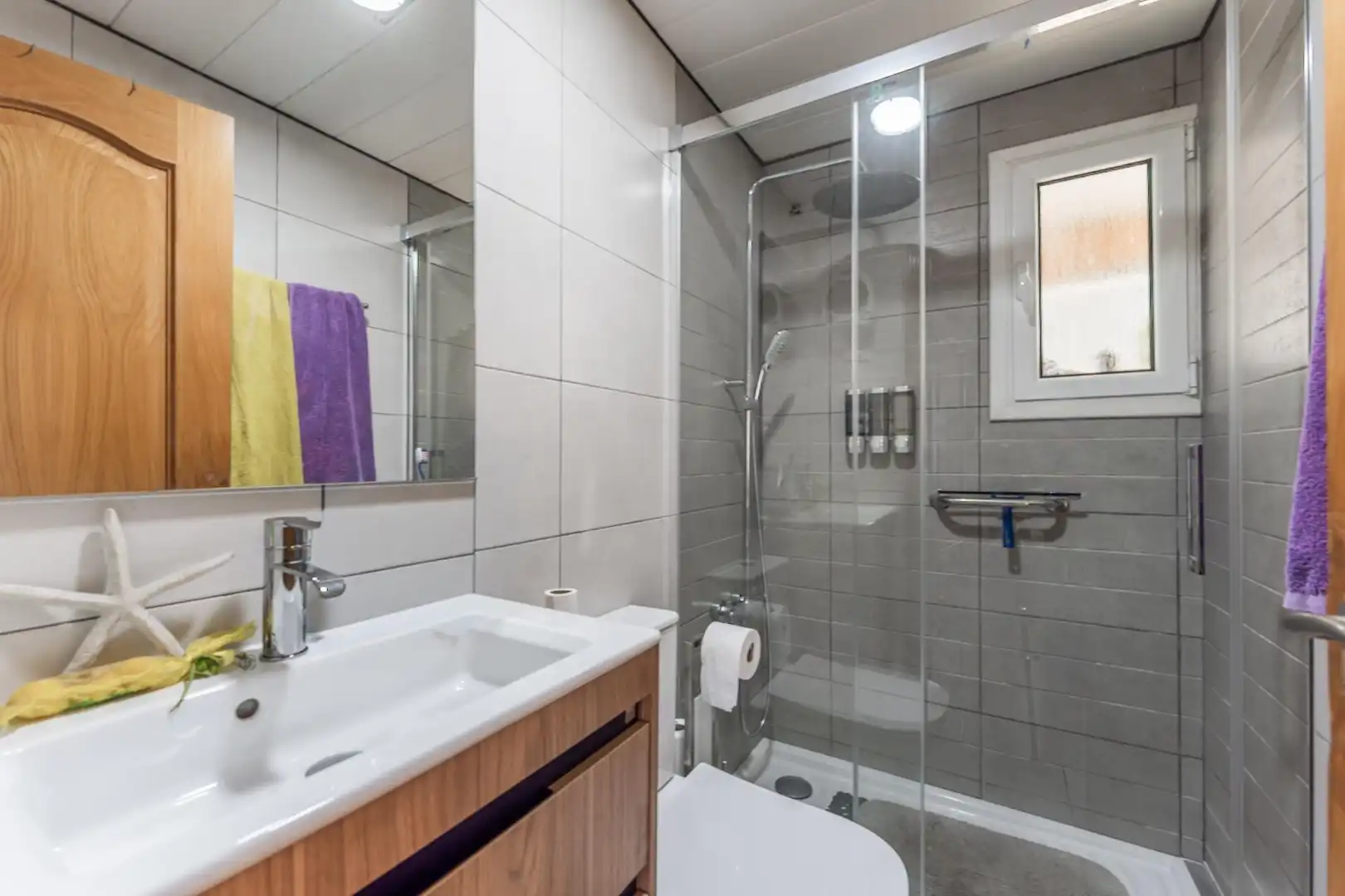 Bathroom of Flat for sale in Mollet del Vallès  with Air Conditioner, Heating and Parquet flooring