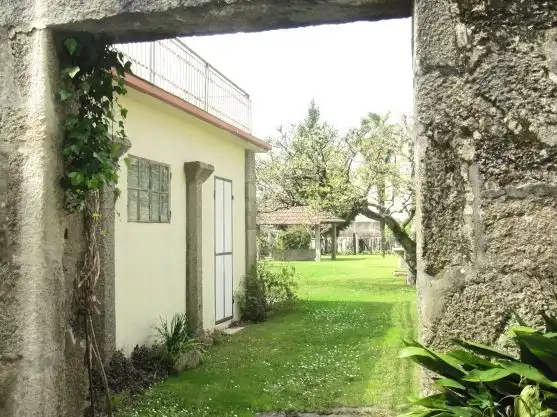 Casa adosada en venta en Praza de Bugallal, Ponteareas