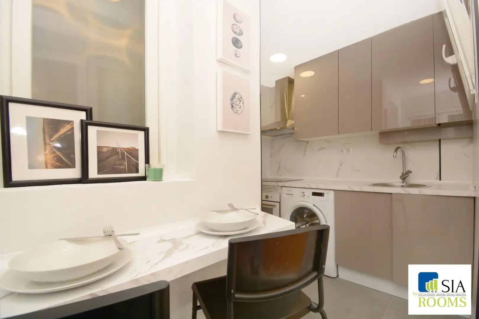 Room in Calle de Pamplona Escudero, 6, Universidad San Francisco