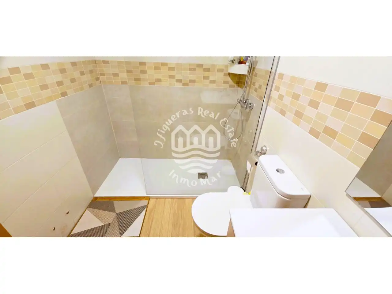 Bathroom of Flat for sale in Vila-seca  with Air Conditioner, Heating and Parquet flooring
