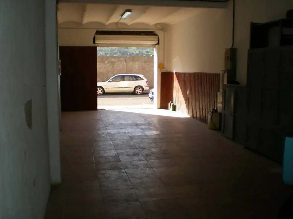 Gewerbefläche zum Verkauf in Valldaura - Carretera de Cardona