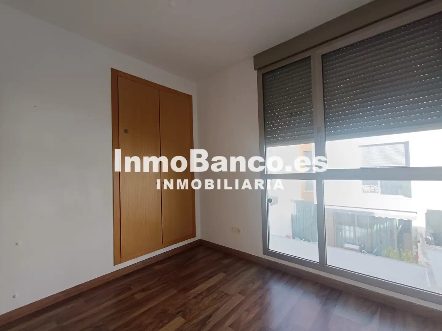Habitación de Casa adosada de alquiler en La Pobla de Vallbona con Terraza