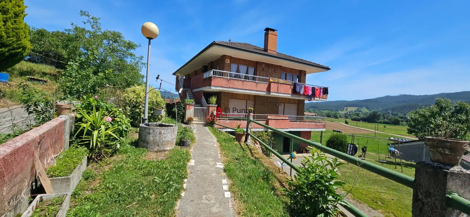 Casa rústica amb terrassa en venda a Voto, imagen 64