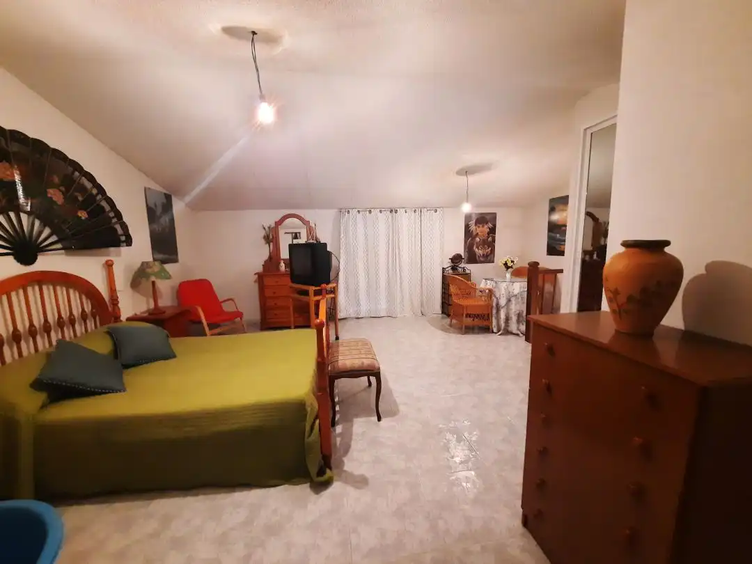 Casa adosada en venta en Hormigos
