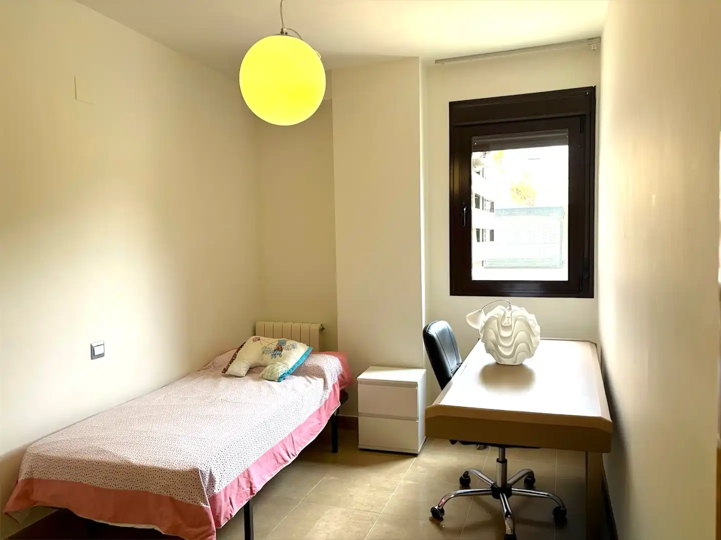 Bedroom of Flat for sale in  Granada Capital  with Air Conditioner, Terrace and Swimming Pool