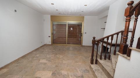 Foto 3 de Casa adosada en venda a Mercat, Rubí