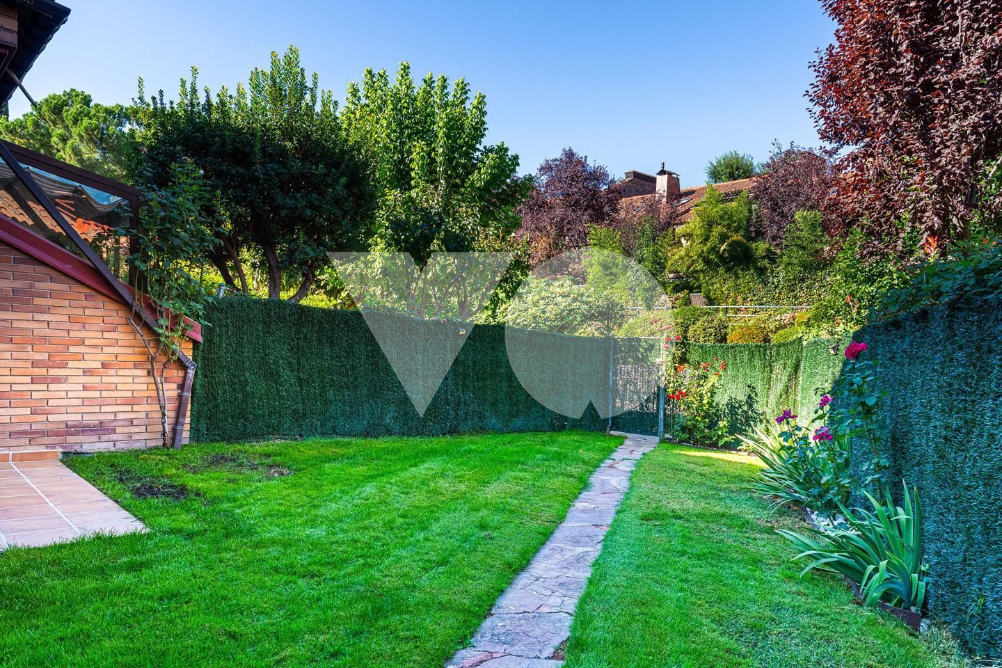 Jardí de Casa adosada en venda en Majadahonda amb Aire condicionat, Calefacció i Jardí privat