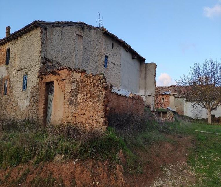 Vista exterior de Casa o xalet en venda en Villadiego amb Jardí privat