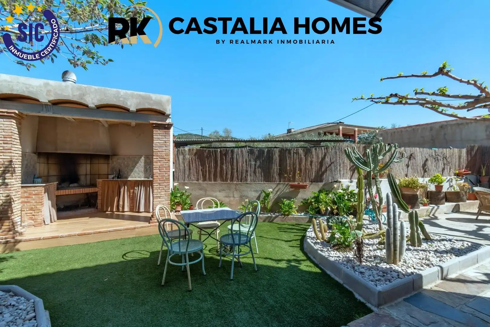 Vista exterior de Casa o xalet en venda en Borriol amb Calefacció, Jardí privat i Piscina
