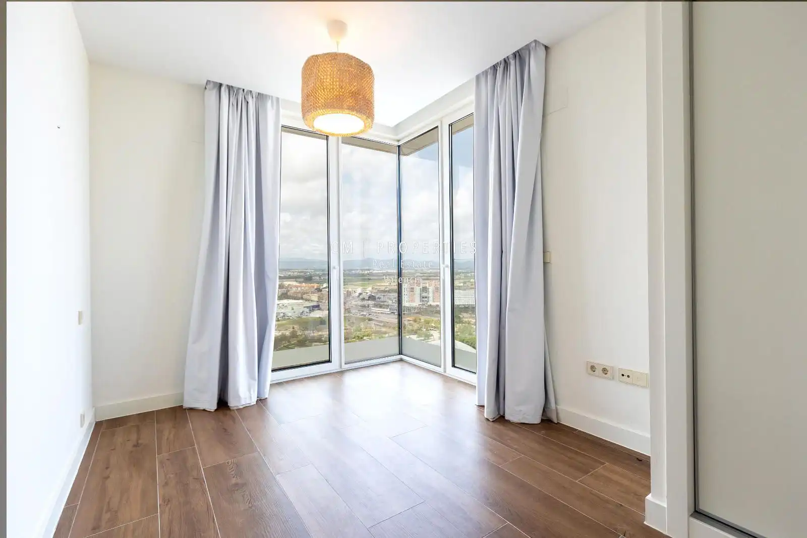 Flat for rent in Corts Valencianes, Sant Pau