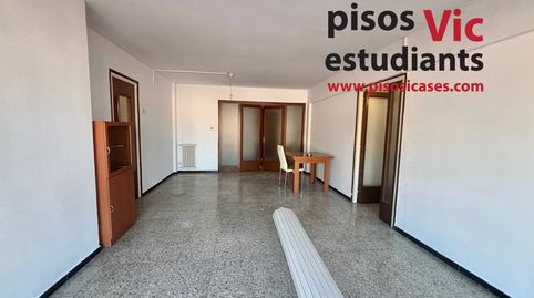 Foto 3 de Pis de lloguer a Carrer de Manlleu, Nord, Vic