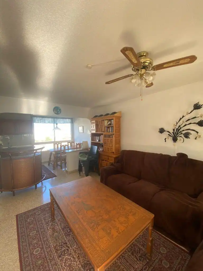 Sala d'estar de Casa adosada en venda en Torrevieja amb Aire condicionat, Calefacció i Terrassa
