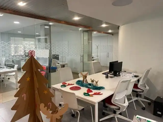 Büro zur Miete in Avenida GRAN CAPITAN, Huerta de la Reina - Trassierra