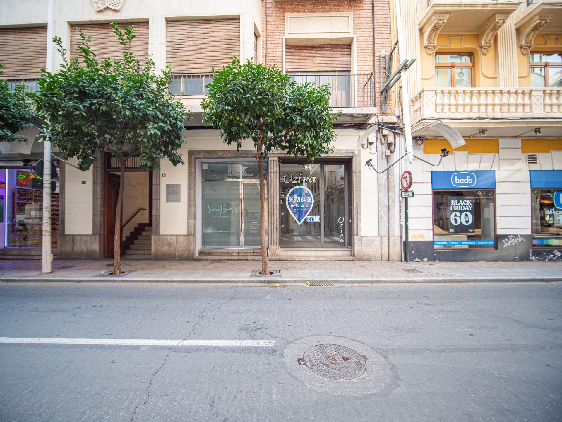 Vista exterior de Local en venta en  Murcia Capital