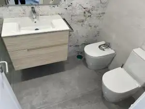 Baño de Piso de alquiler en Las Palmas de Gran Canaria con Aire acondicionado, Calefacción y Trastero