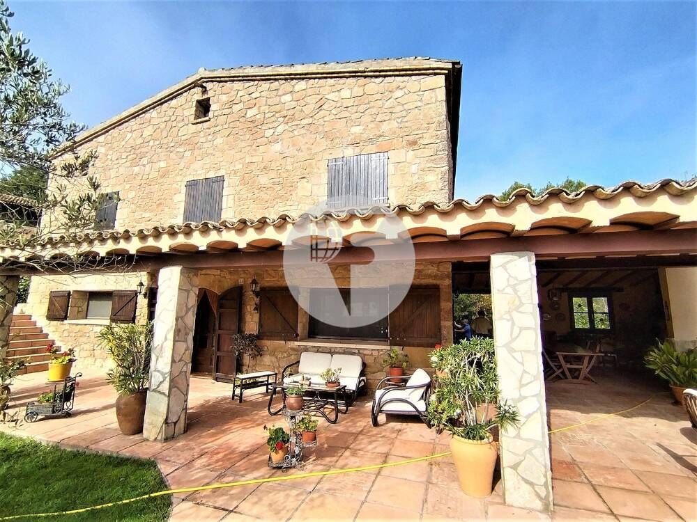 Terrassa de Finca rústica en venda en Sant Pere Sallavinera amb Calefacció