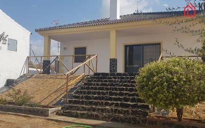 Exterior view of House or chalet for sale in Arcos de la Frontera  with Air Conditioner, Storage room and Furnished