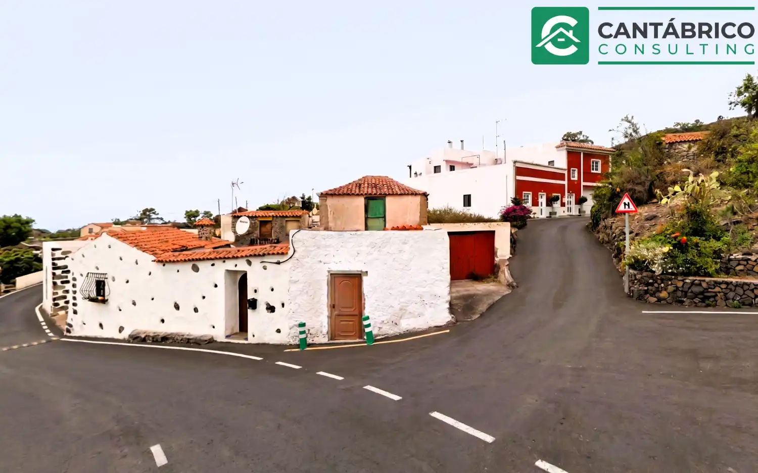 Vista exterior de Casa adosada en venta en Guía de Isora