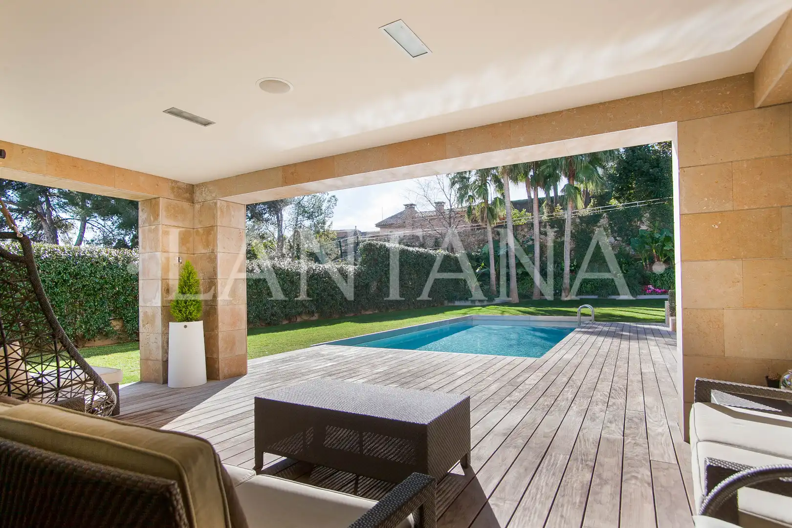 Jardín de Casa o chalet en venta en Barcelona con Aire acondicionado, Calefacción y Jardín privado