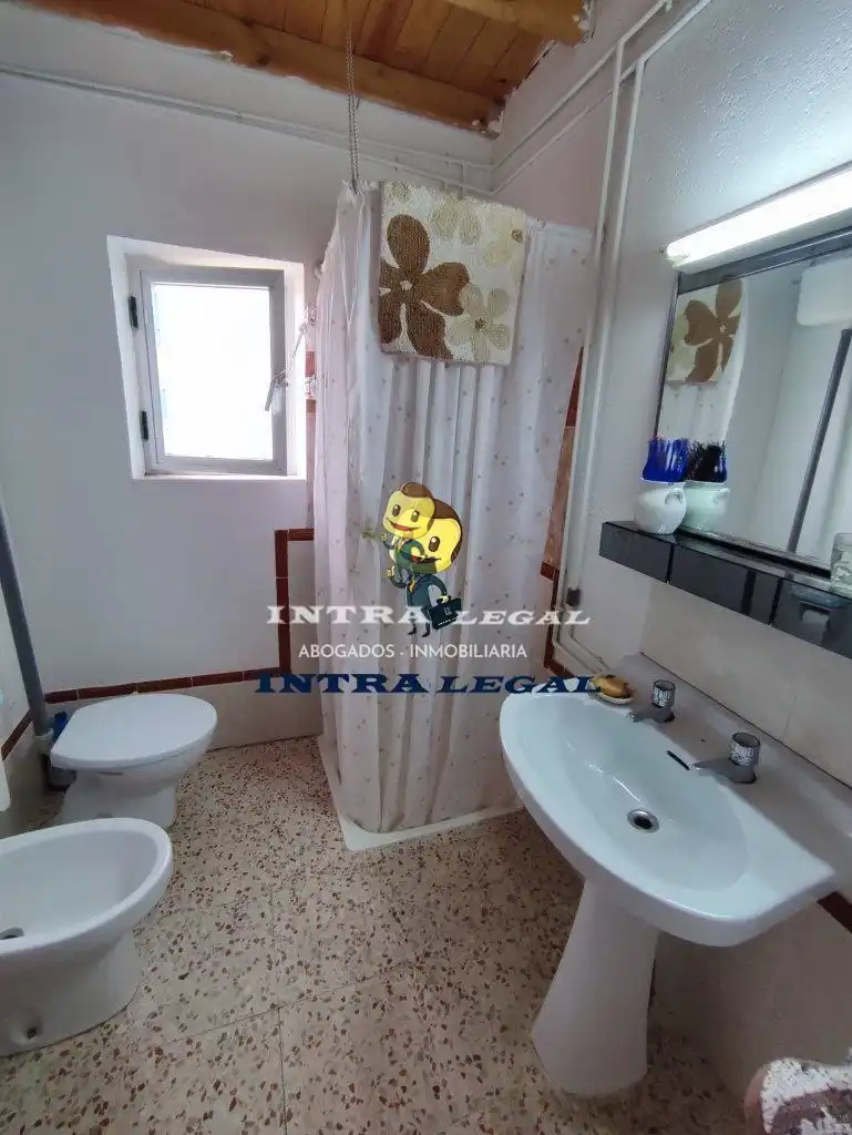 Bathroom of Industrial buildings for sale in Larrodrigo