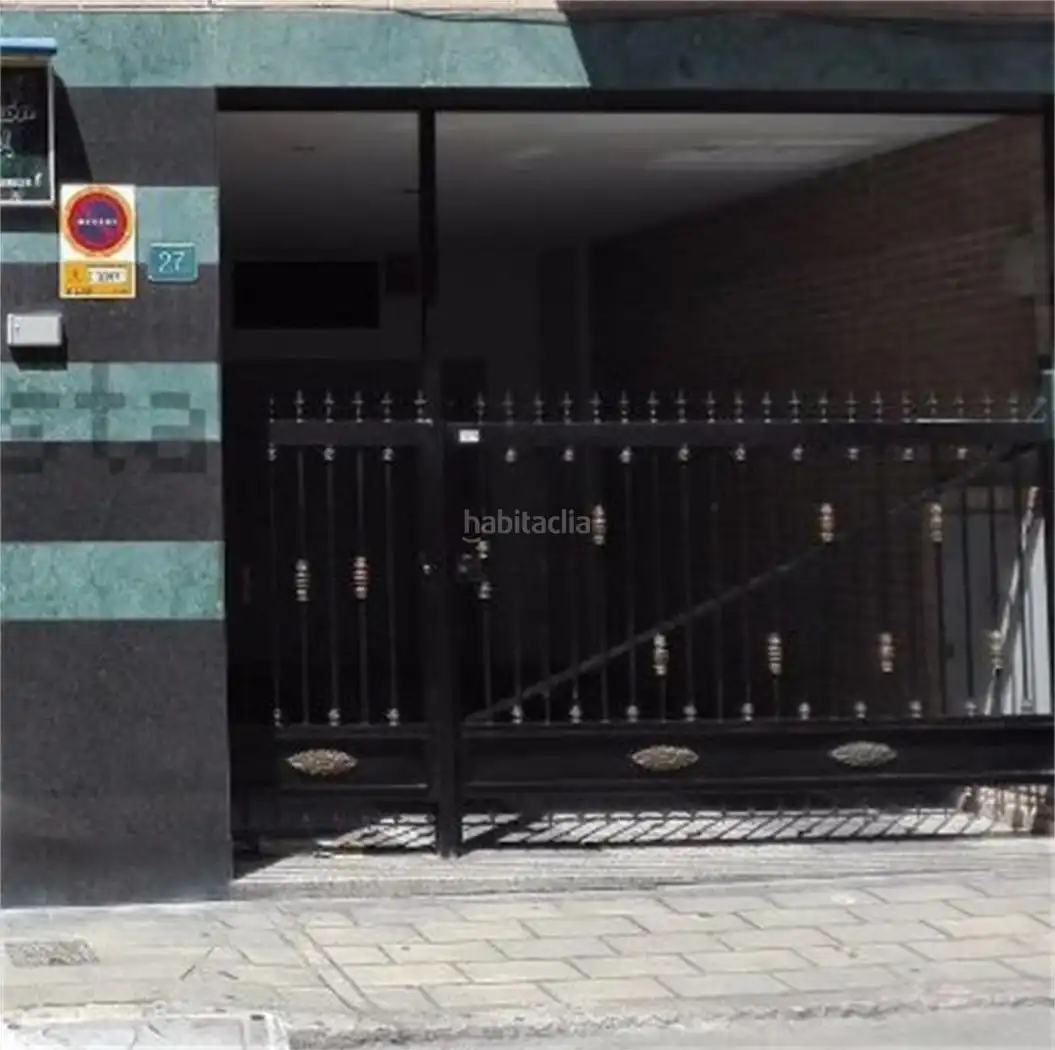 Individual en venda a Calle José Gutiérrez Petén 27