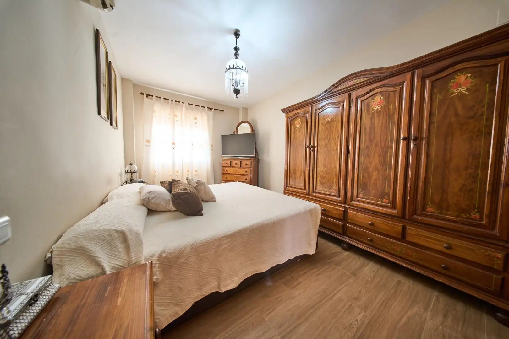 Schlafzimmer von Einfamilien-Reihenhaus zum Verkauf in Jun