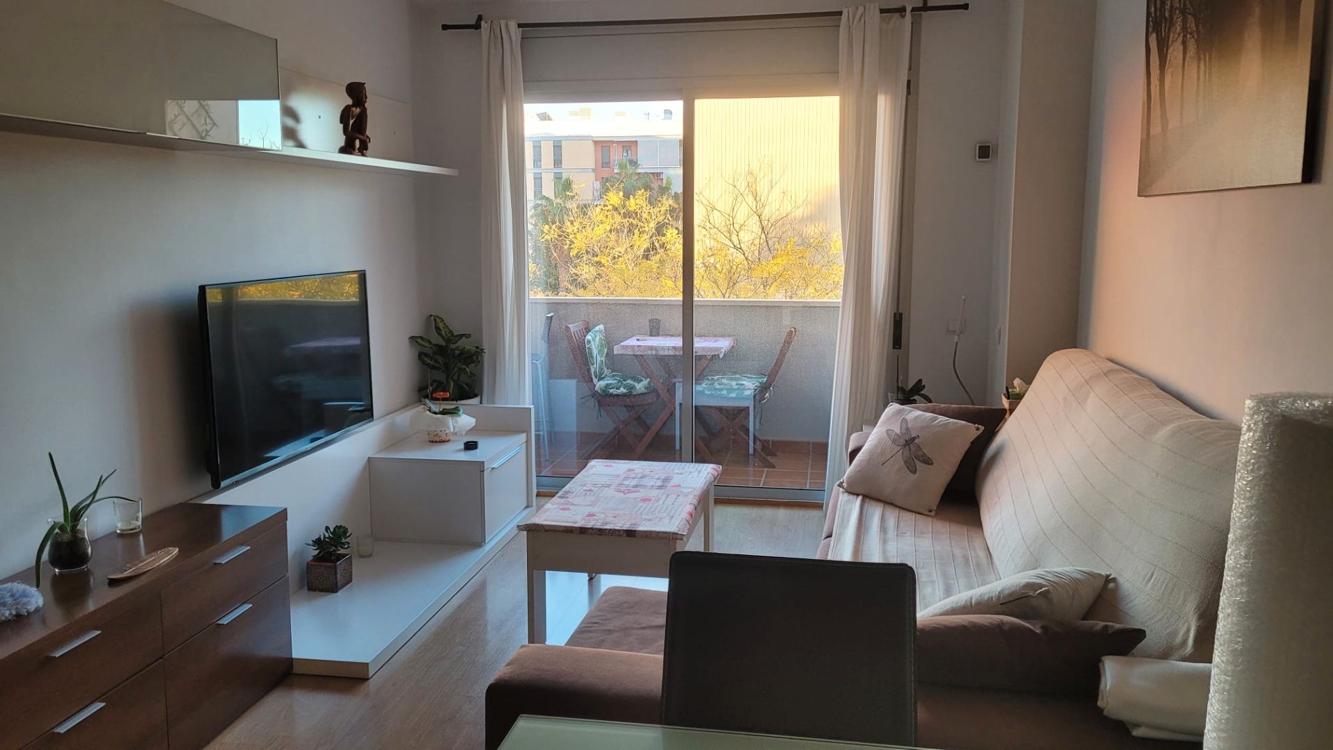 Living room of Flat for sale in Vilafranca del Penedès  with Air Conditioner, Heating and Parquet flooring