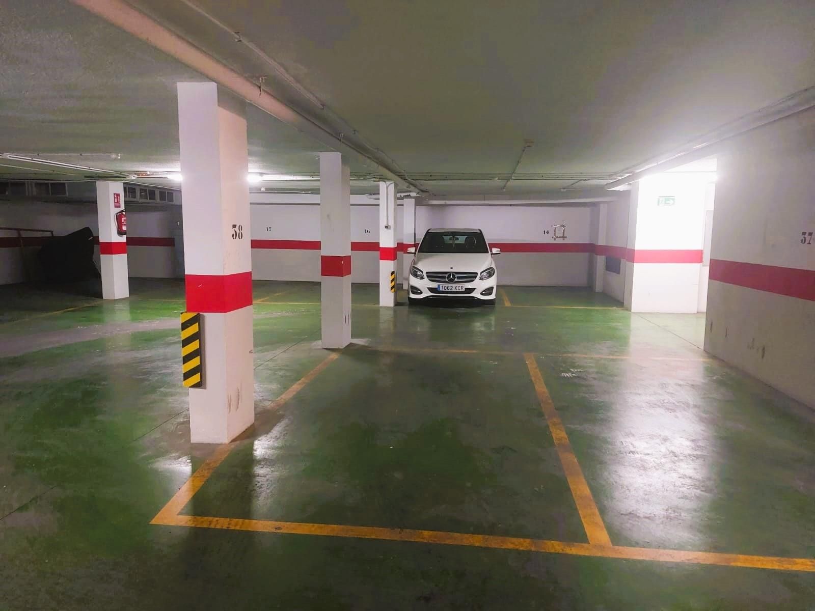 Parking of Garage to rent in Benidorm