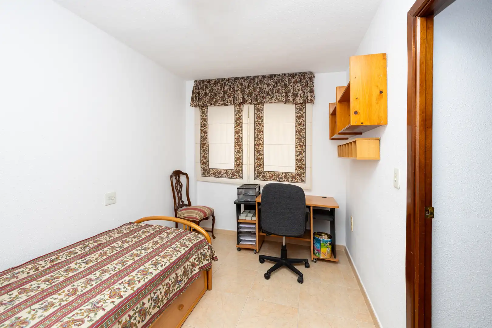 Habitación de Piso de alquiler en Granada con Aire acondicionado, Calefacción y Terraza