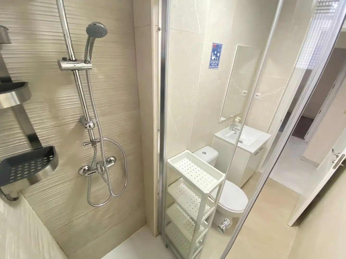Badezimmer von Wohnung zur untervermieten in Madrid mit Heizung, Möbliert und Ofen