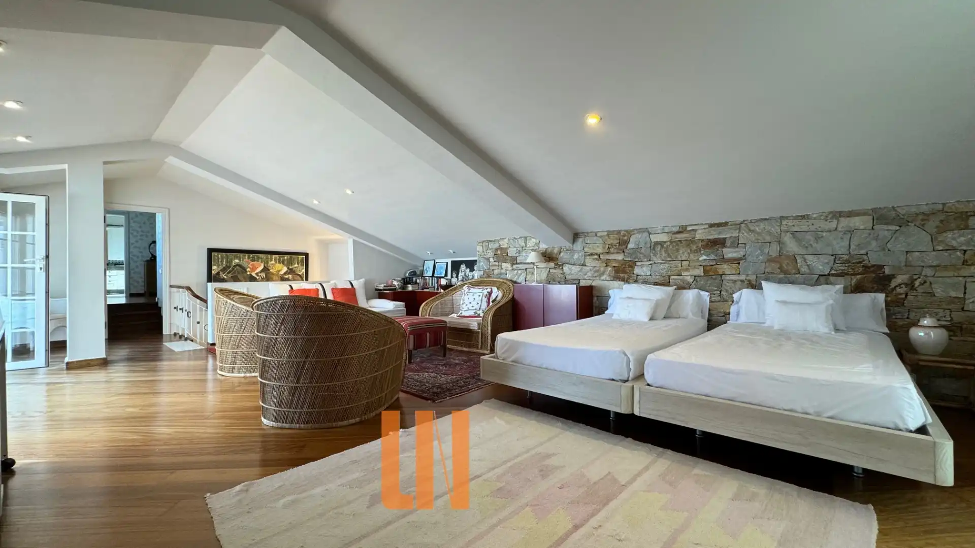Sala d'estar de Casa o xalet en venda en O Grove   amb Aire condicionat, Calefacció i Jardí privat