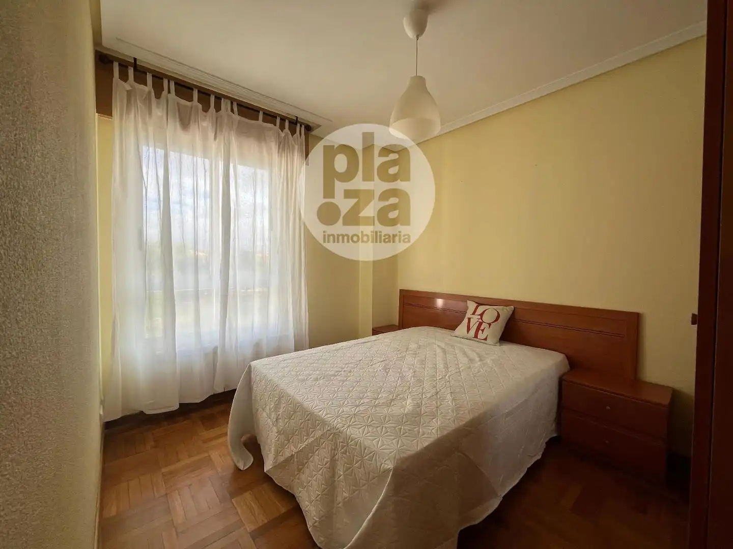 Habitación de Piso de alquiler en Burgos con Calefacción y Amueblado