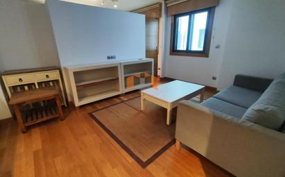 Sala d'estar de Apartament en venda en Vigo  amb Aire condicionat