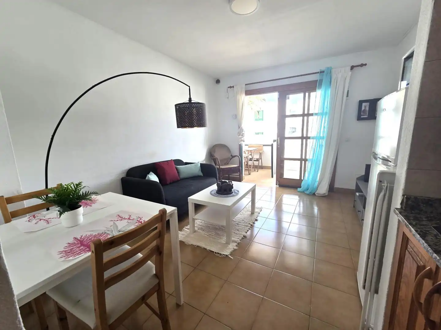 Sala d'estar de Apartament en venda en Tías amb Terrassa i Piscina comunitària