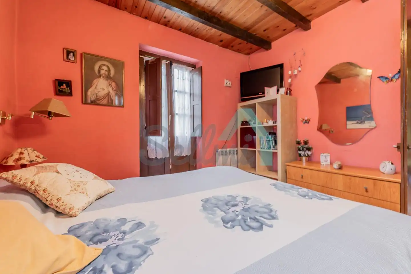 Dormitori de Casa o xalet en venda en Llanes amb Calefacció, Jardí privat i Parquet
