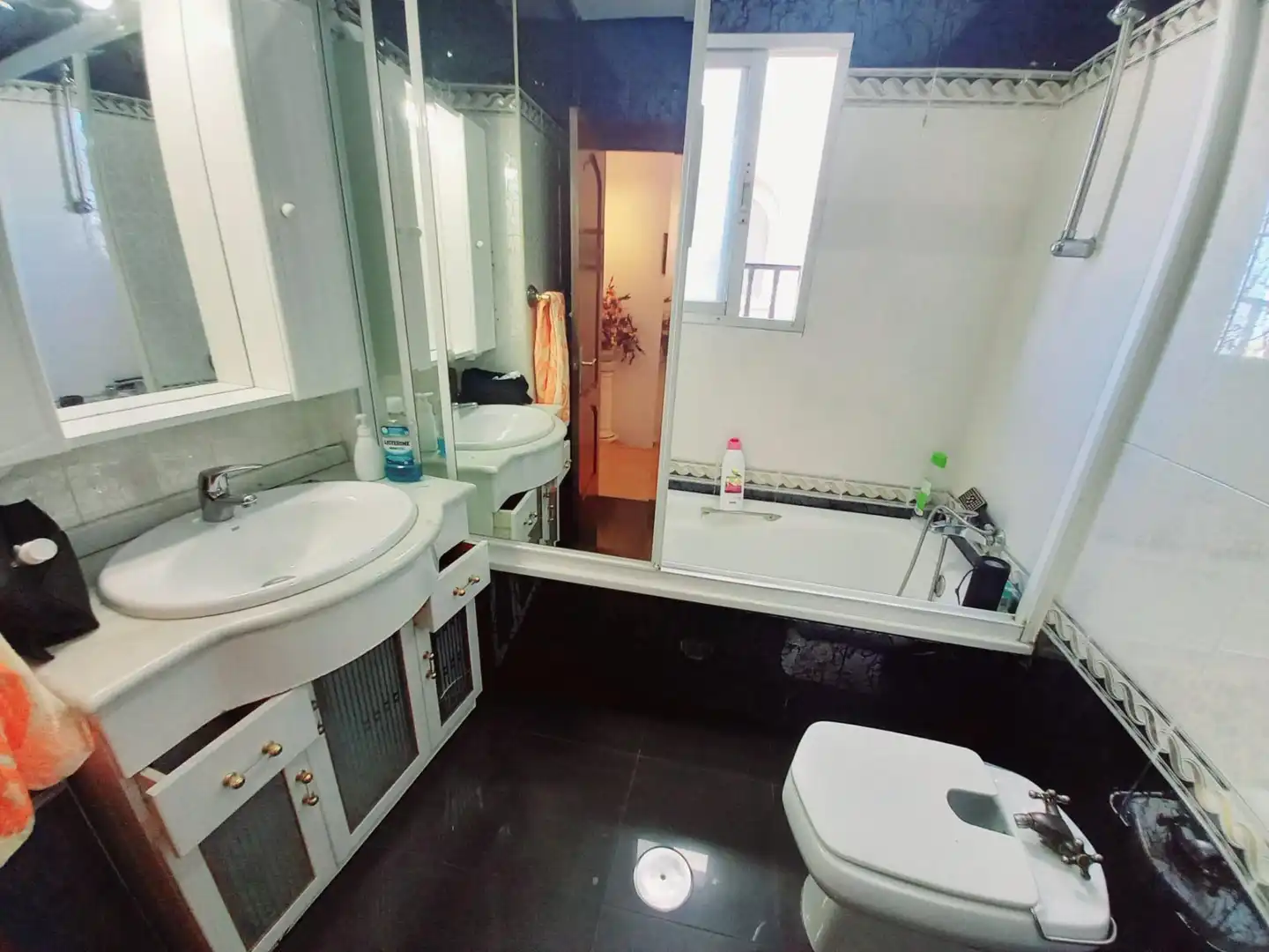 Baño de Piso en venta en Canillas de Aceituno con Aire acondicionado, Jardín privado y Terraza