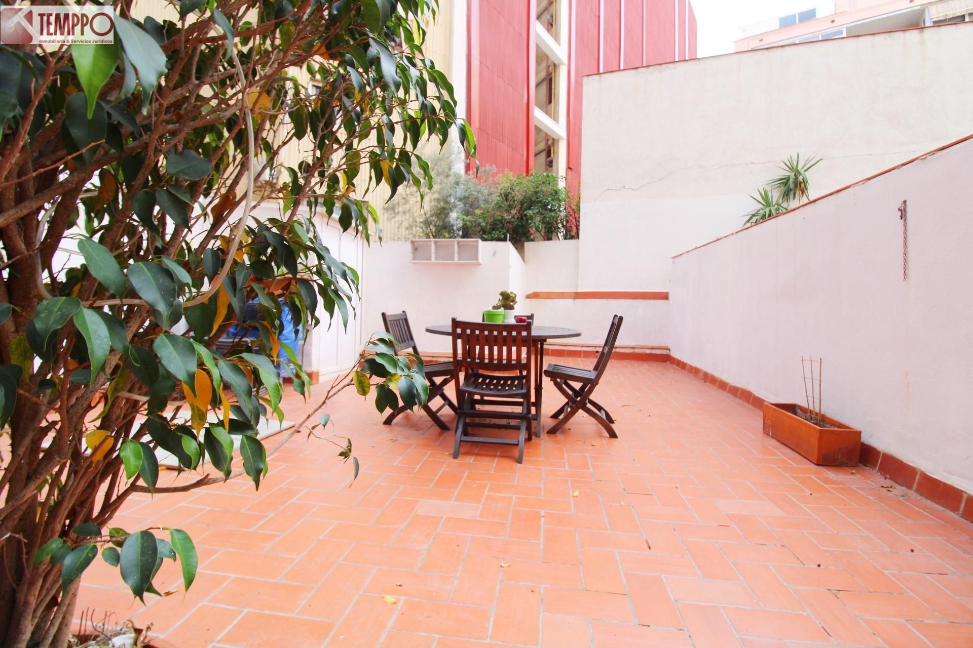 Planta baja for sale in El Camp de l'Arpa del Clot