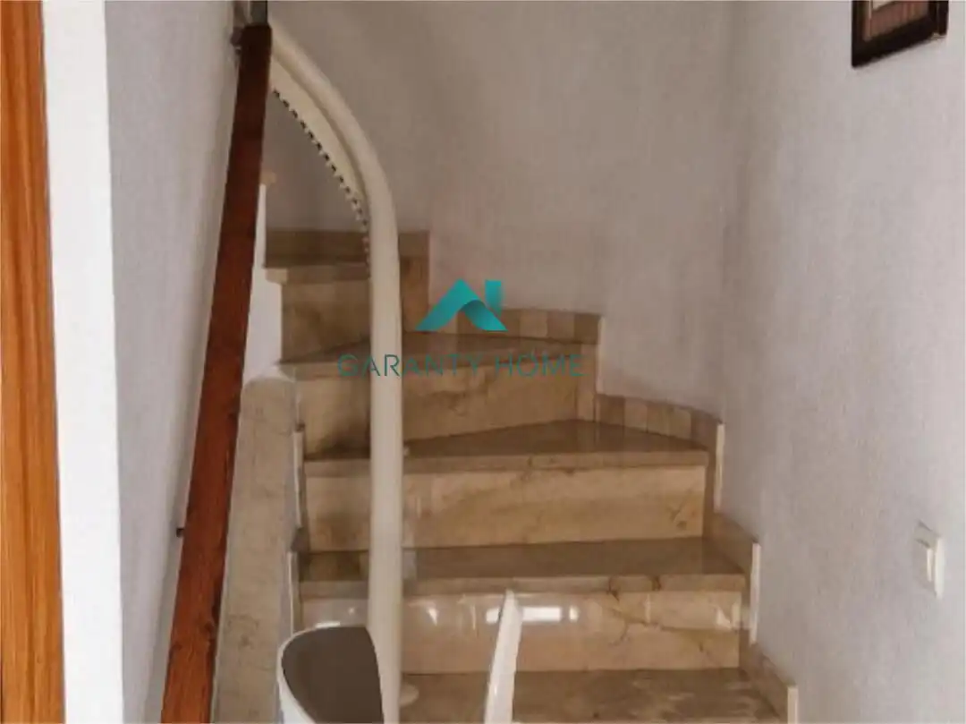 Casa adosada en venta en Montefrío con Trastero